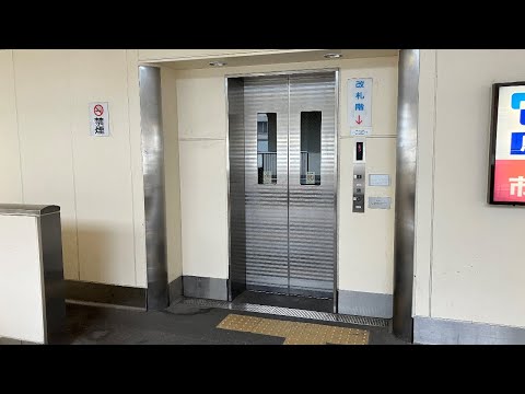 北九州モノレール 旦過駅改札内のエレベーター（日立製）