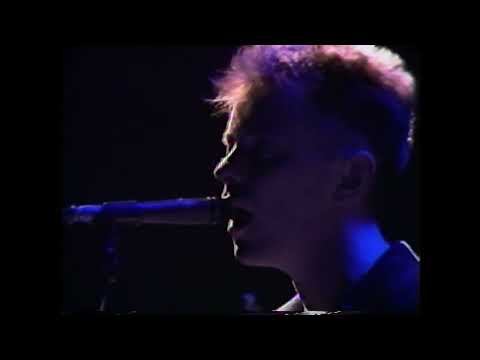 New Order - Sub-culture (Live at the Koseinenkin Hall, Tokyo, Japan, 1985)