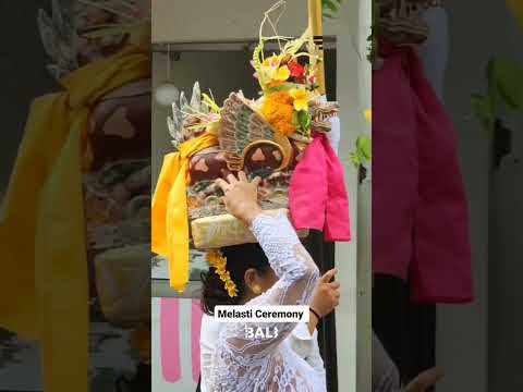 The Melasti Ceremony - Travel Bali Indonesia - Balinese Hindu Culture - www.bali.createtravel.tv