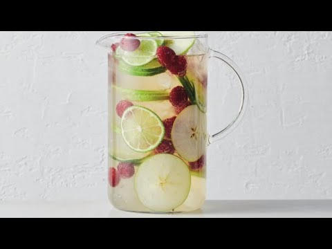 White Christmas sangria: a festive twist on the classic sangria