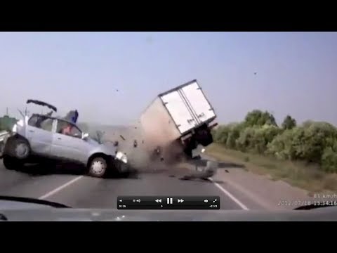 ※Do not Watch※　 Crazy  Car Crash Compilation 　Horrible accident !!　No71