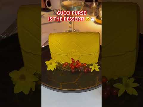 GUCCI PURSE is the Surprised Birthday Cake! 🎂😮♥️ #happybirthday #birthdaycake #guccishoes #dessert