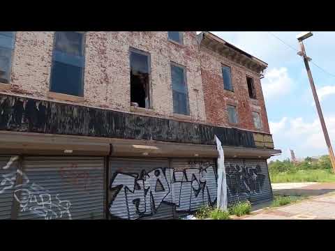 A Very Sketchy place to explore but I did it | Abandoned Old Town Mall