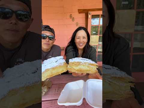 Asian Aunty & Uncle Try Famous Hawaii Dessert🍩