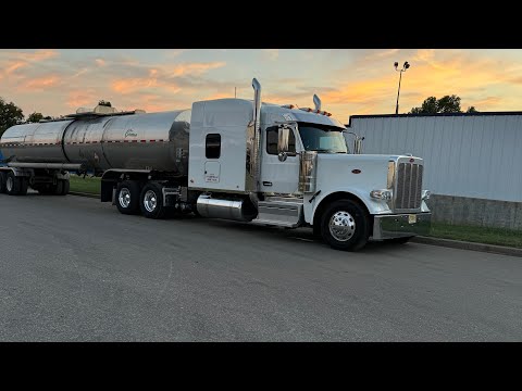 2025 PeterBilt 589 Walk Around & Detailed inspection.