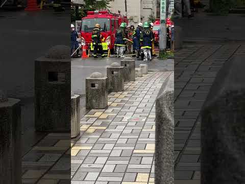 消防車　火事　緊急出動！！救急車 #消防 #消防車 #消防車両 #緊急車 #緊急車両 #ambulance#tokyo#緊急走行#shortvideo #shinjuku #shorts #イケメン#