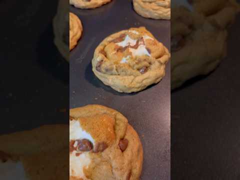 S'mores Cookies Recipe 🍪🍫 #smorescookies #smorescookiesrecipe #chocolatelover #chocolatechipcookie