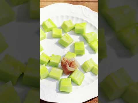 Country Daily | Heirloom Sweet Melon Harvest #shorts #cottagelife  #chinesevillage