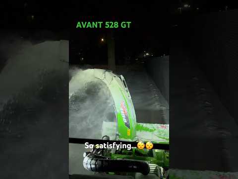 SATISFYING SNOW REMOVAL🤯🤯 #snowplowing #avant #avanttecno #asmr #best