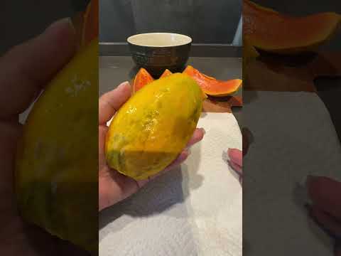 Peeling & Cutting Papaya Fruit #papaya #cuttingsounds #cuttingvegetable