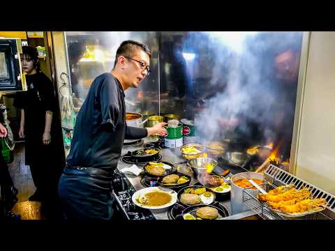 One-armed chef.Making a bold hamburger steak shown in the kitchen.