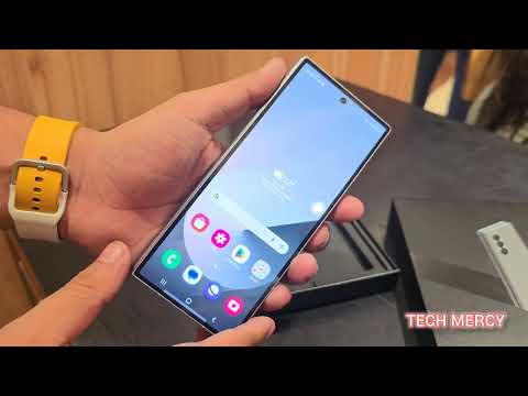 Unboxing of the Samsung Galaxy Fold 6.