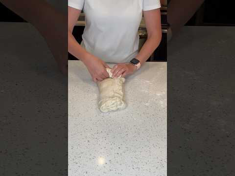 Shaping a plain loaf of sourdough bread #sourdoughtips #sourdough ough