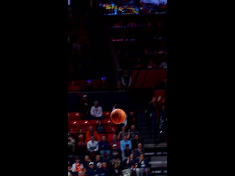 Will Riley Layup vs. Wisconsin | Illinois Men's Basketball