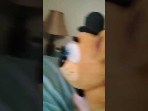 Freddy scares Bonnie. #freddyfazbear #fnafplushies #fnaf #funny #shorts.