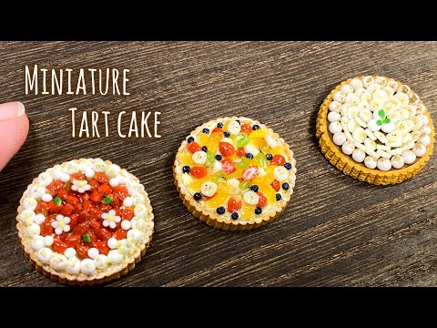 DIY | Miniature tart cake made with clay and resin