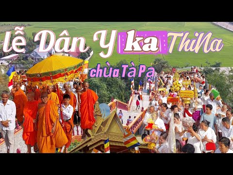 Phật Tử ở Xiêm Riệp dân y kathina ở chùa tà pạ Tri Tôn An Giang