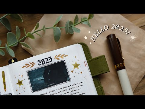 hello 2025 ✸ my hobonichi techo A6 + weeks so far