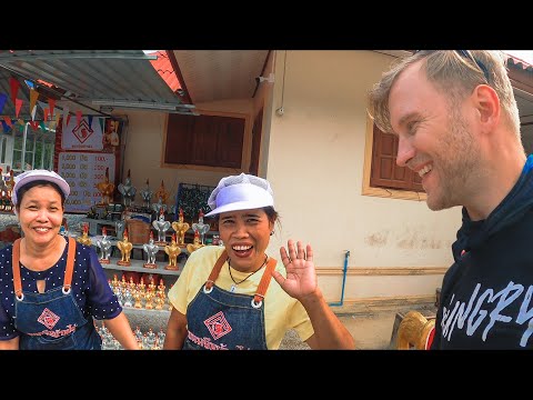 Nakhon Si Thammarat Thailand / Motorbike Street Food Tour / BIG Surprise at The Chicken Temple