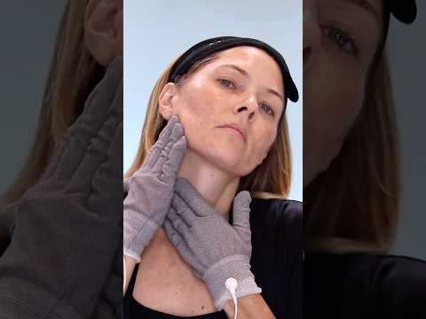 Myolift Gloves Erase Routine for Jowls