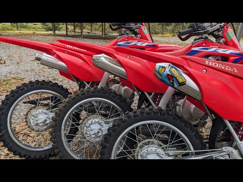 CRF125F用のマフラーを御所オートランドに寄付しました