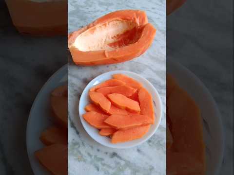 Papaya Fruit Cutting l How to Cut Papaya easily l #shorts #shortsfeed #fruitcutting