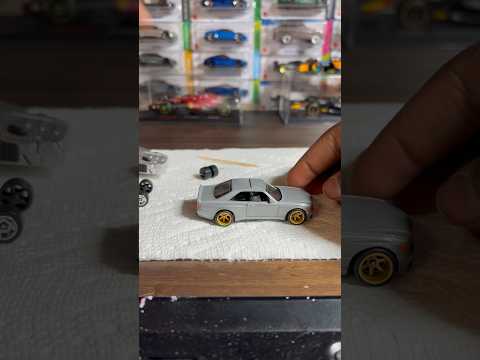 Wheel swapping a Mercedes 560 sec in 15 seconds #shorts #short #mercedes #hotwheels