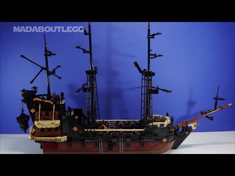 Medieval Pirate Ghost Ship Building Blocks MOC