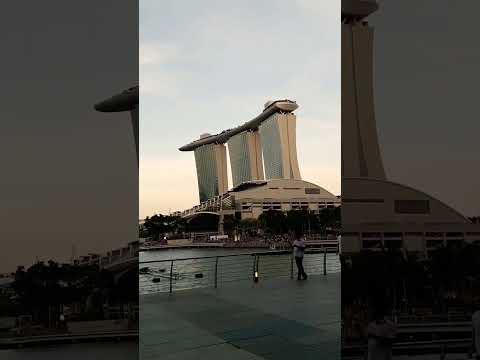 Yun to akela bhi aksar | o mere dil ke chain #singapore #travel