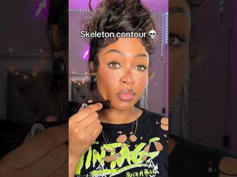 Contour.. But make it SKELETON?! 😳☠️ #makeup #makeuphacks #makeuptutorial