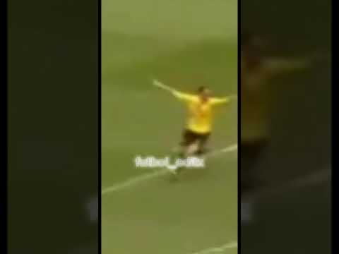 Zlatan Fakes The Cameraman☠️ #funny #shorts #football #zlatan #crazy #trending #plsgoviral #goviral