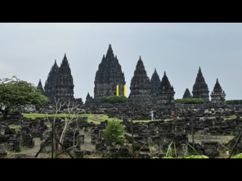 Prambanan Temple Compounds ブランパナン寺院