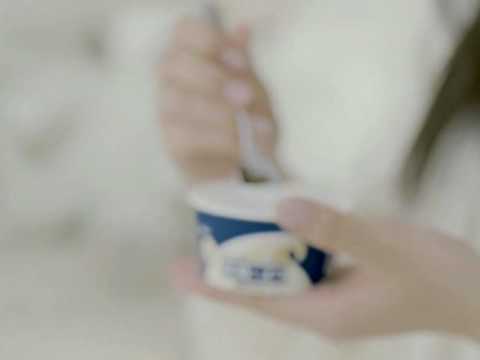 (石原さとみ)Ishihara Satomi in 2009.02 Glico 牧場しぼり WebCM 15s Vol.2