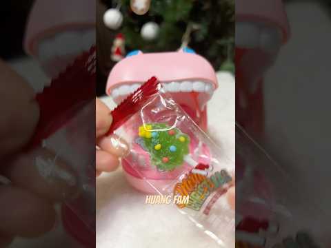 HUNGRY HIPPO EATING XMAS CANDY #shorts