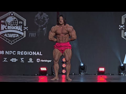 Korean Baki Guest posing 5 weeks before the Mr.Olympia