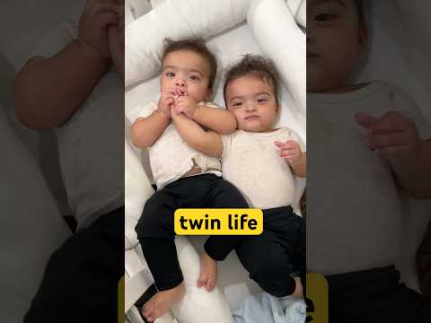 twin babies, twin life #baby #twinmommy #twins #funny #raisingtwins #twinbabies