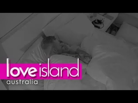 Eden and Erin drop the L bomb  Kissing each other | Love Island Australia (2018) HD