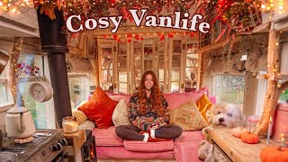 She Lives in a CottageCore home on wheels ! 🤩 📍The Lakes ~ England ~ Solo Female VanLife 💕