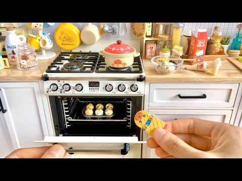 Re-Ment Toy Food Cooking x Realistically Designed Mini Oven Miniature Muffin Cupcake Baking Dessert