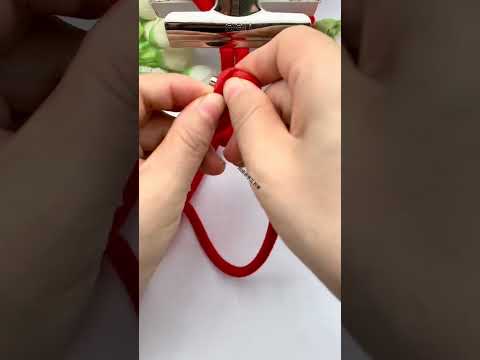 Rust ball knot on sweatshirt Rope braiding skills sharing Simple and easy knots Sweatshirt rope