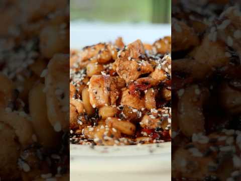 Bruce Mitchell is cooking up a delicious Chicken & Shrimp Stir Fry!