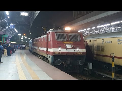 02821/Howrah - Chennai Central Mail Special entering at Howrah Junction, Indian Railways Video 4k HD