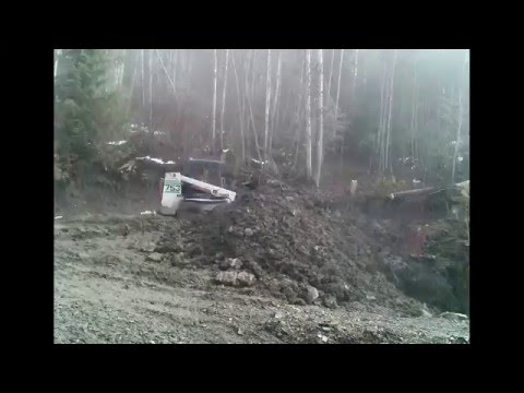 20160217 bobcat mud fun