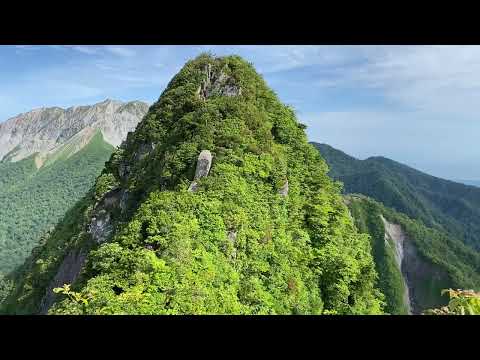 20240608、手前の南峰から烏ヶ山と大山ビュー