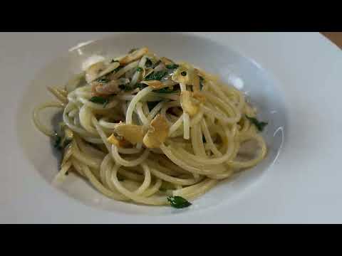 アーリオ・オーリオ・ペペロンチーノ (Aglio, Olio e Peperoncino)