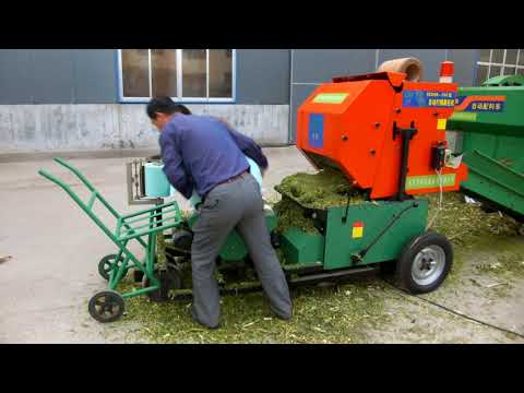 Working video of automatic feeding corn stalk film baler