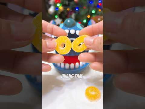 STITCH DENTIST LOVE EATING YELLOW GUMMY CANDY