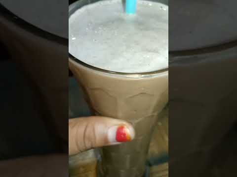 సమ్మర్లో చాక్లెట్ మిల్క్ షేక్ 😋😋#summer#milkshakes#shorts@momsclassicfoods1667