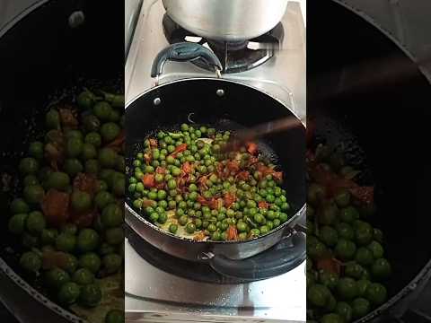 Tasty Chatpata green peas #ytshort #zaiqamaimoonaka