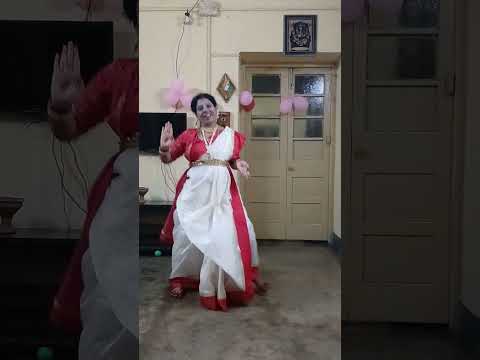 Durga puja dance cover 🙏🙏Ailo Uma barite & Bolo Bolo dugga elo 🙏🙏 by shravanti choudhury..